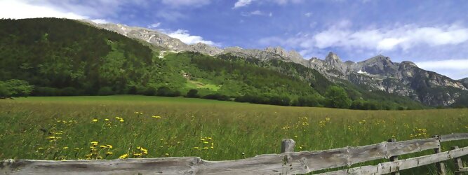 Trip Steiermark Tirol - Region Wipptal auf die Reise - Wunschliste! Finde die besten Sehenswürdigkeiten der Region Wipptal, Erlebnisse und gemütlichen Unterkünfte der Hotels in der Tiroler Region Wipptal. Lust bei einem Last Minute Urlaub, die Region Wipptal zu erkunden? Buche günstige Unterkünfte in der Region Wipptal mit herrlichen Blick auf die Berge. Region Wipptal Urlaub Angebote ob Hotel mit Halbpension, Unterkunft mit Frühstück oder flexibel & spontan bleiben und eine große Auswahl an Ferienhäuser - Ferienwohnungen in der Region Wipptal für den perfekten Urlaub vergleichen & buchen. Die Highlights finden, Tagesausflüge - Erlebnisse planen, die sich hervorragend eigenen zum Geschichten erzählen. Einen unvergesslichen Familienurlaub in der Region Wipptal in einer Ferienwohnung verbringen und dabei die besten Urlaubsangebote aller Orte in der Region Wipptal erhalten. Beliebte Orte für eine Urlaubsbuchung in der Region Wipptal: Gries am Brenner, Gschnitz, Matrei am Brenner, Mühlbachl, Navis, Obernberg am Brenner, Pfons, Schmirn, Stafflach, Steinach am Brenner, Trins und Vals